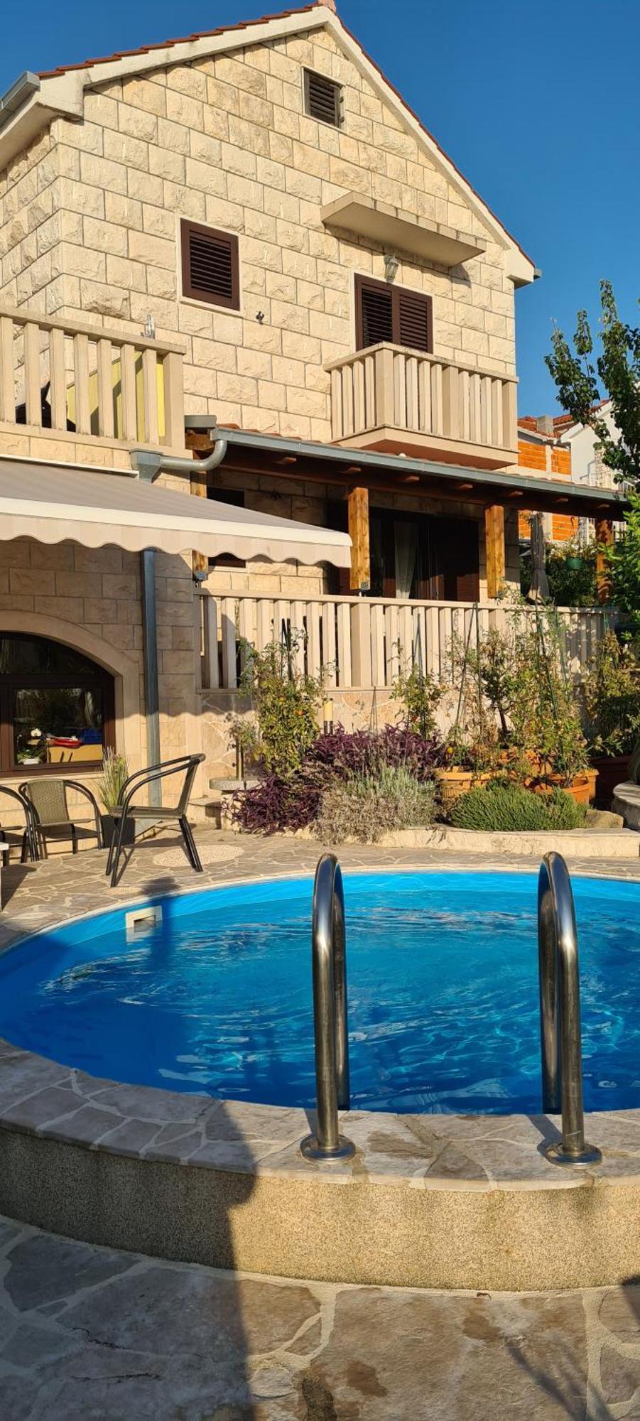 Apartments  Happy villa Splitska Extérieur photo