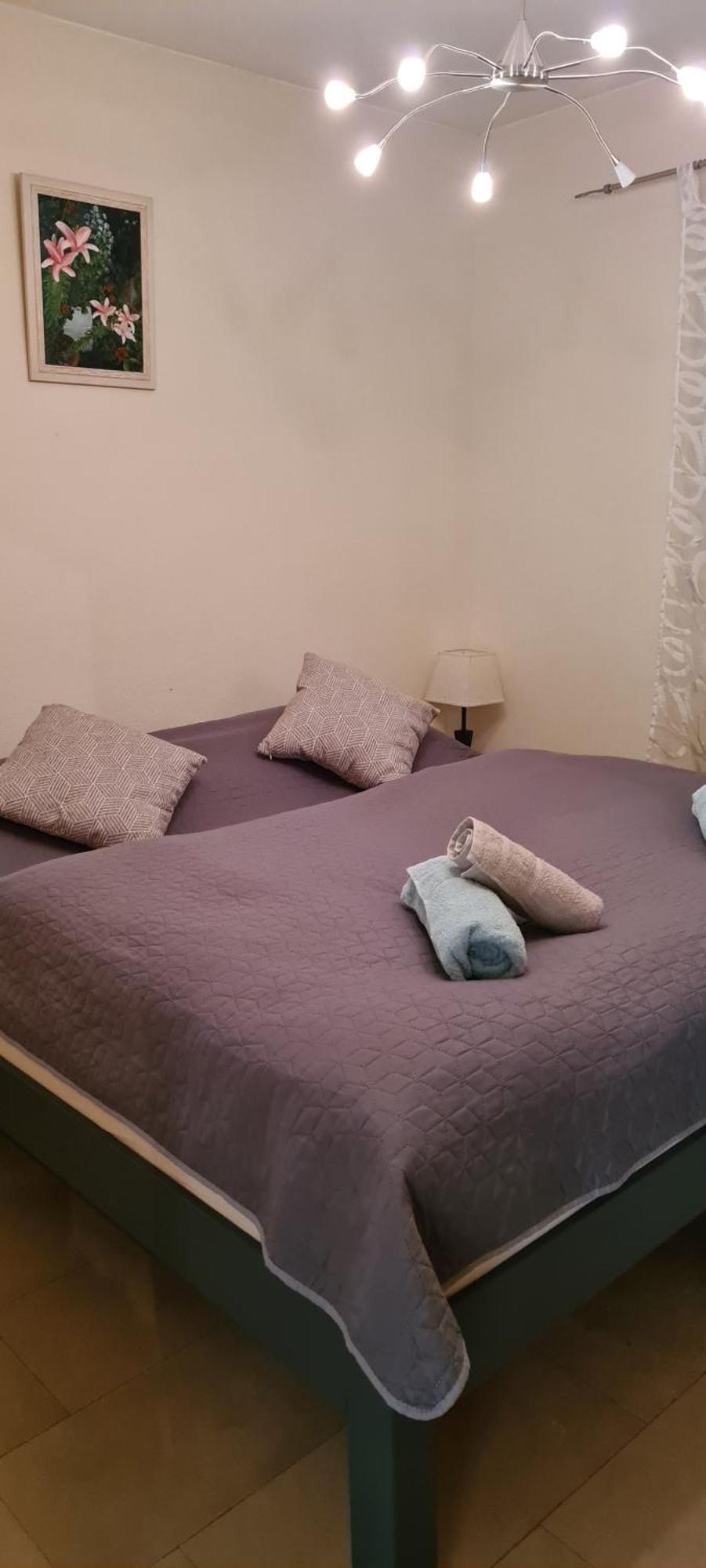 Apartments  Happy villa Splitska Extérieur photo