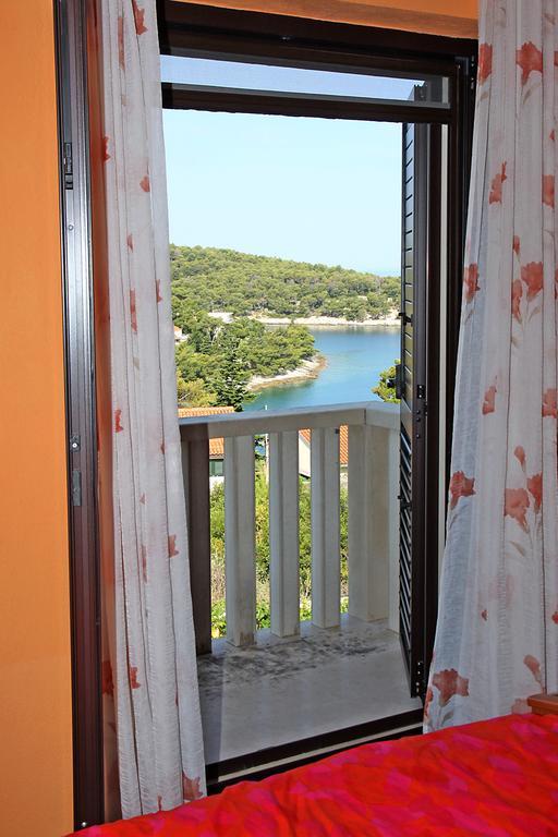Apartments  Happy villa Splitska Extérieur photo